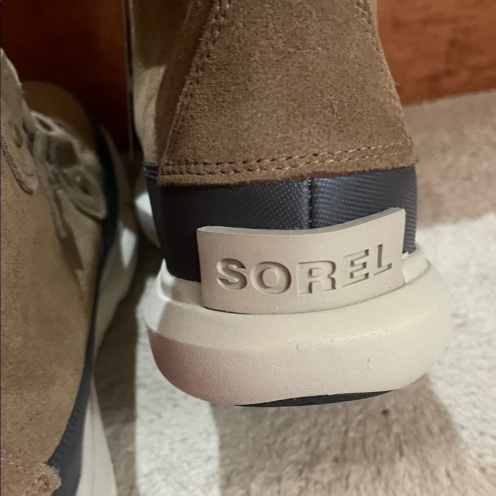 NWT Sorel Men's Tan & Black Suede Leather Waterproof Boots SZ 9